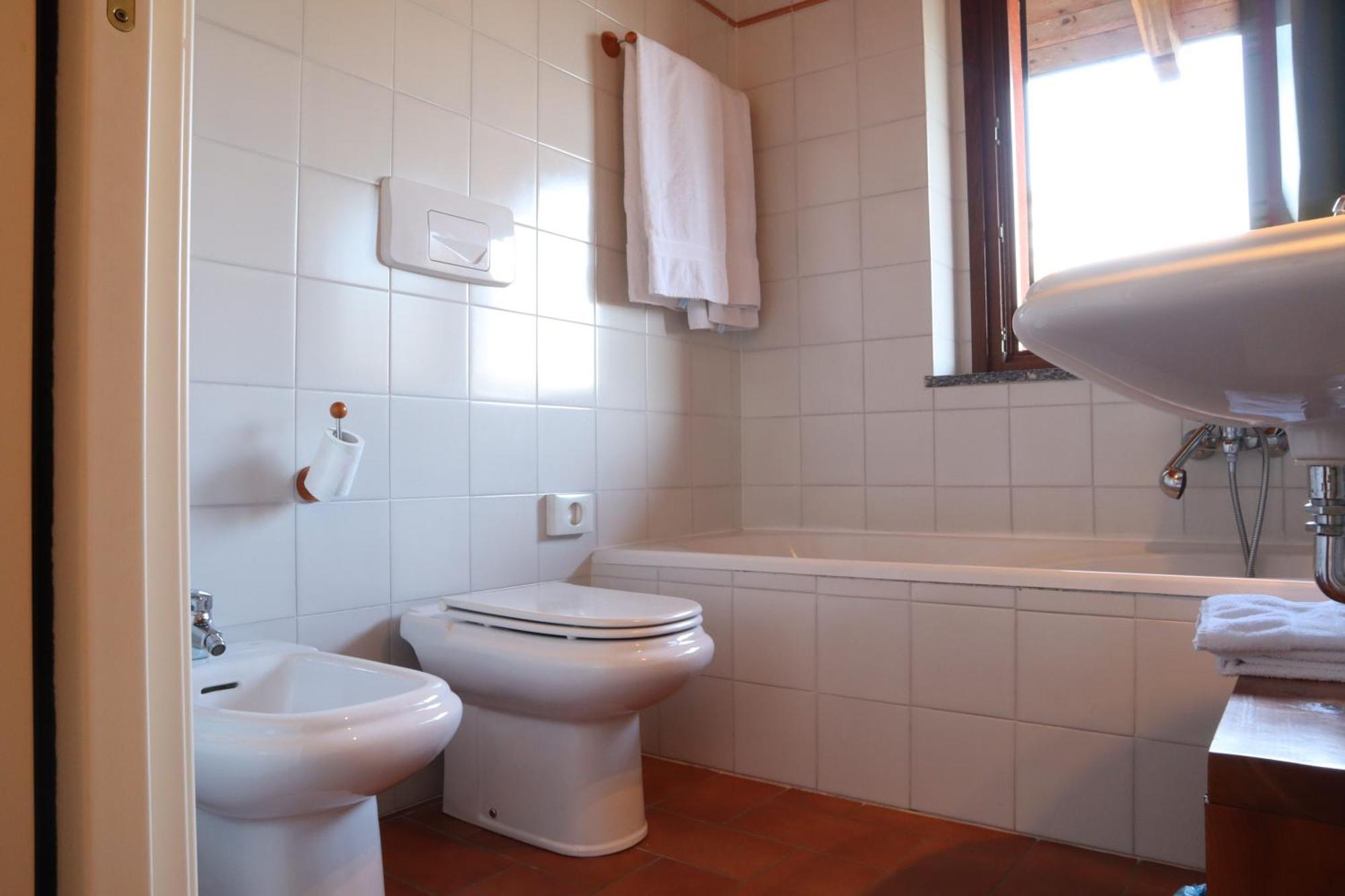Bogogno Relais Ca Nova Guest House מראה חיצוני תמונה